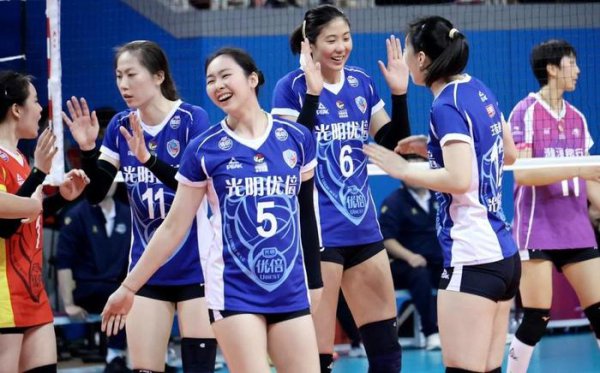 全锦赛半决赛：山东女排实力强盛打败天津